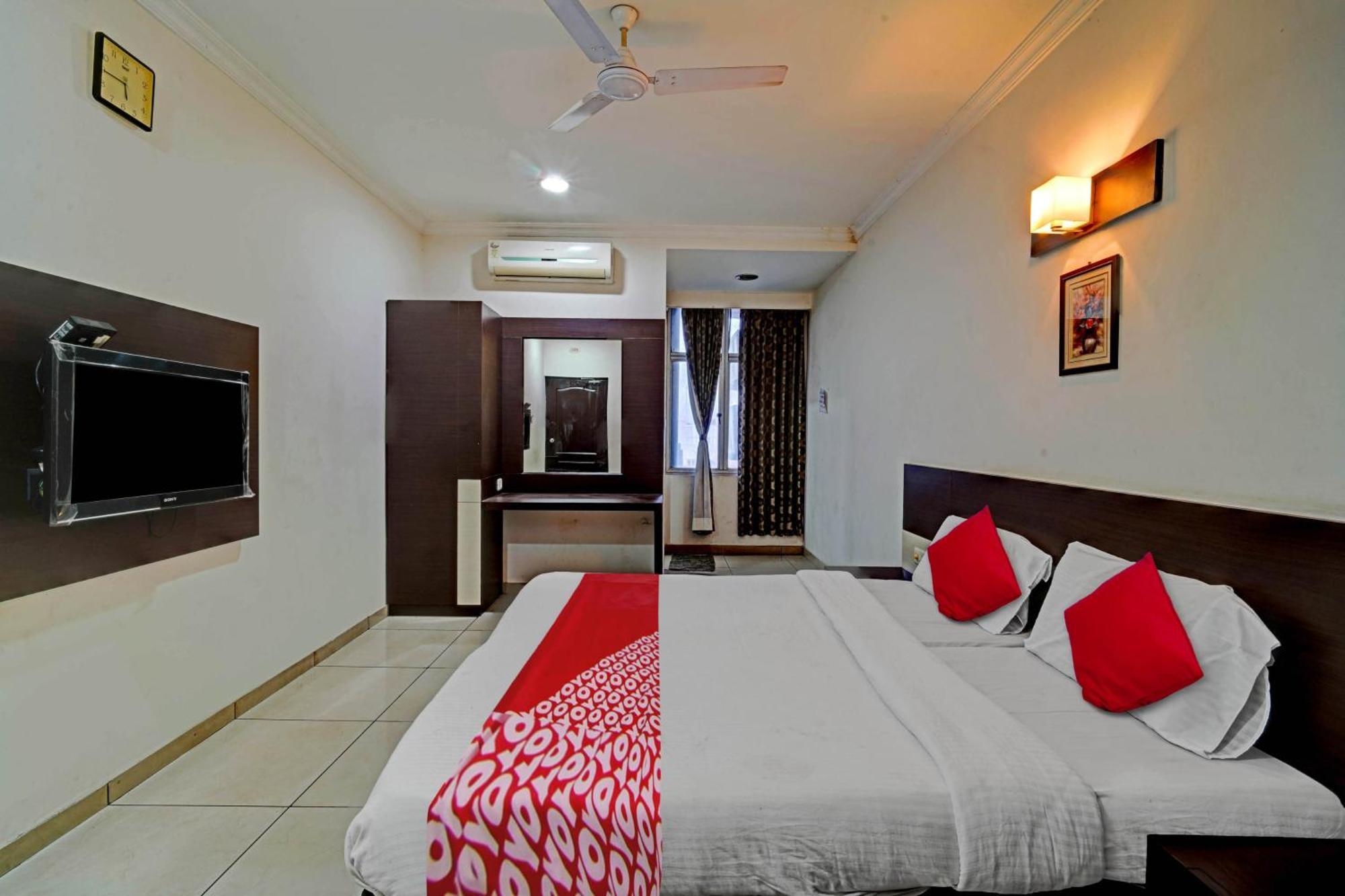 Hotel O Jk Inn Tiruppur Exteriör bild