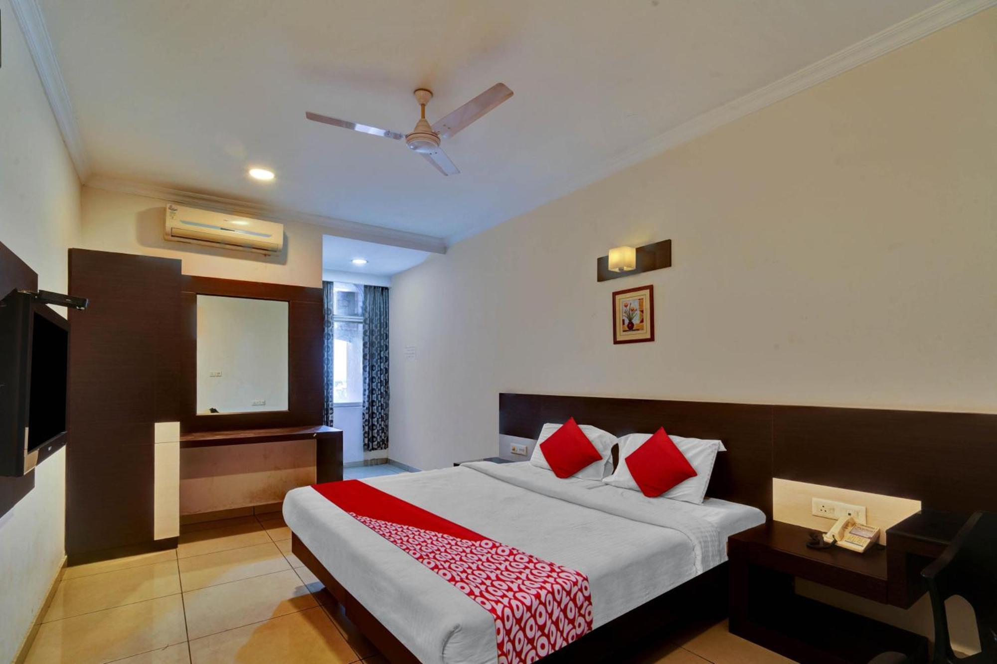 Hotel O Jk Inn Tiruppur Exteriör bild