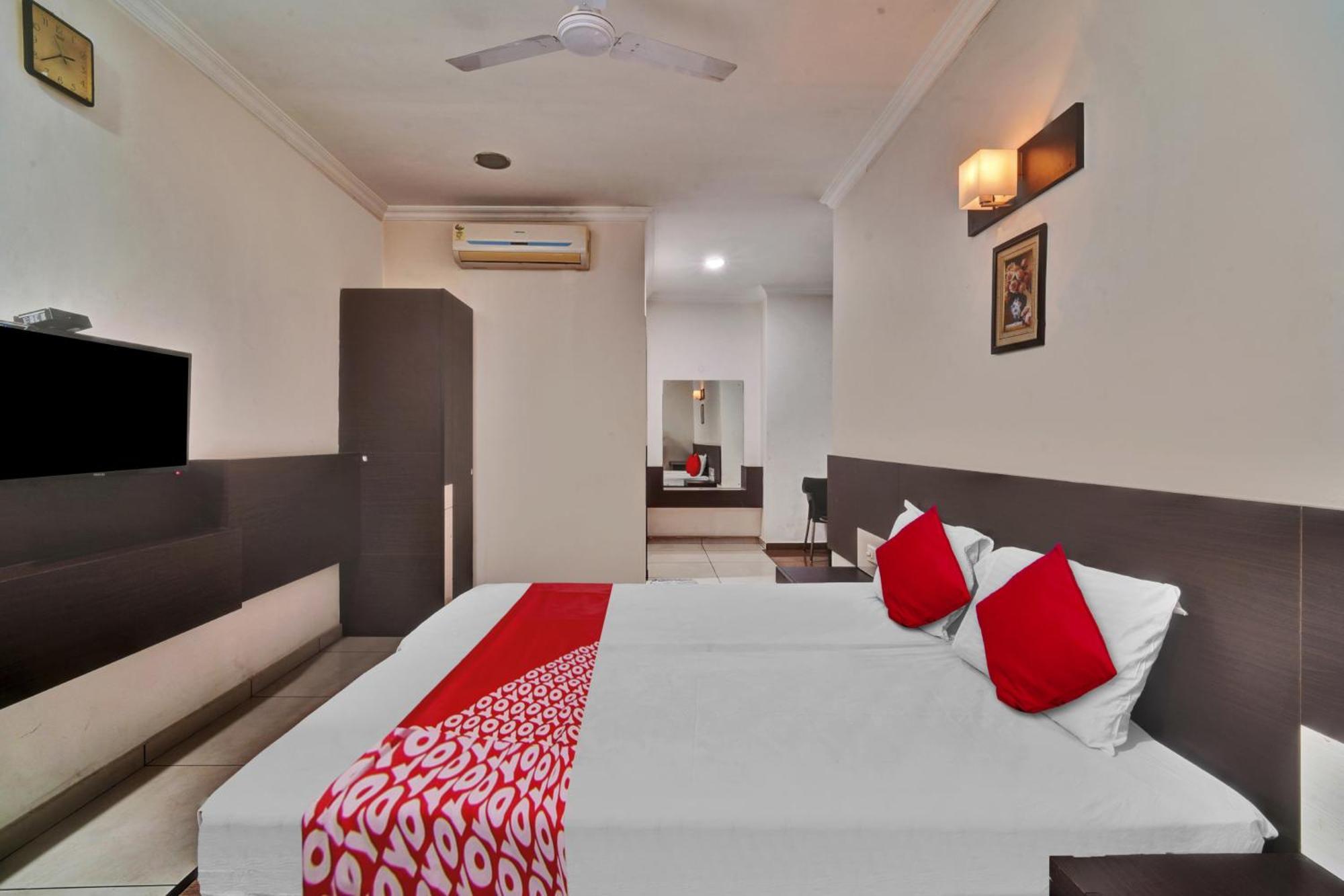 Hotel O Jk Inn Tiruppur Exteriör bild