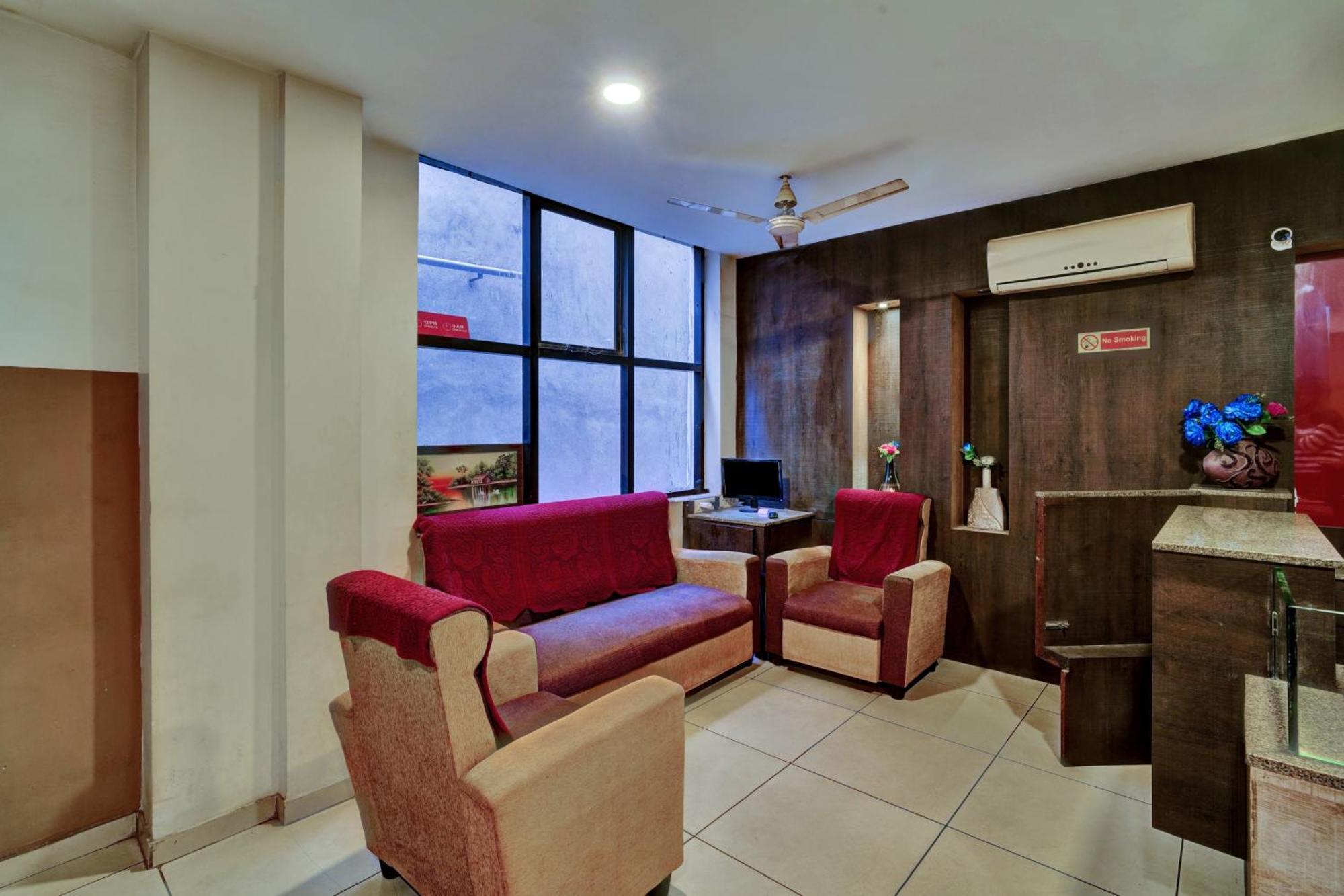 Hotel O Jk Inn Tiruppur Exteriör bild